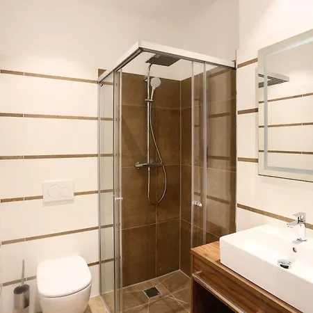 Inn Lutz 3*